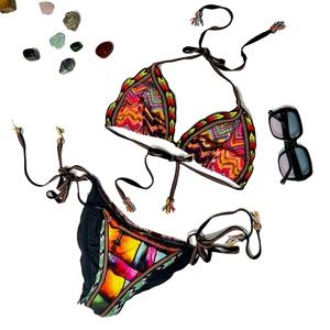 Agua Bendita | Vibrant Print Triangle Tie-Side Bikini | Size M
